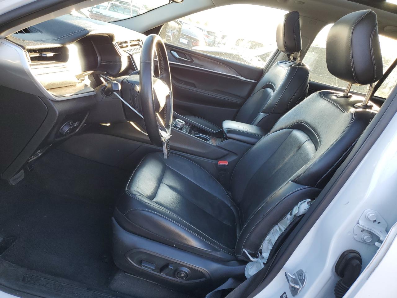 2022 JEEP GRAND CHEROKEE LIMITED VIN:1C4RJGBGXN8630902