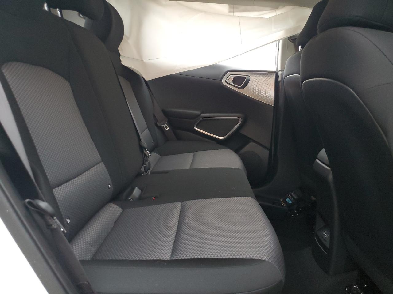 2024 KIA SOUL LX VIN:KNDJ23AU8R7221688