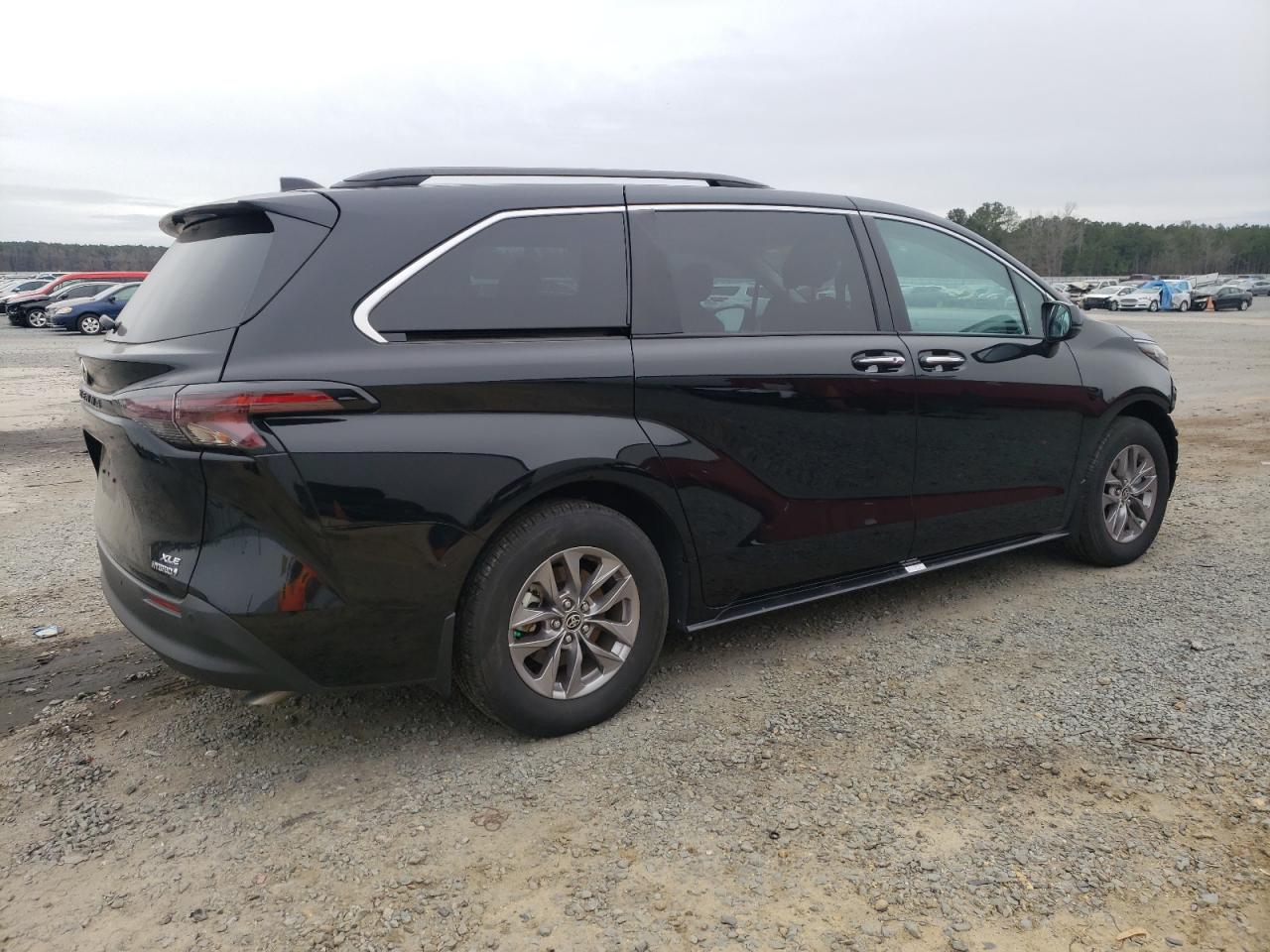 2023 TOYOTA SIENNA XLE VIN:5TDYRKEC7PS154753