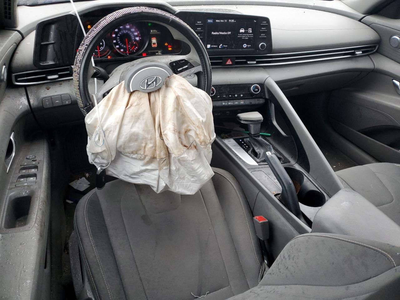 2022 HYUNDAI ELANTRA SEL VIN:5NPLM4AG1NH063736