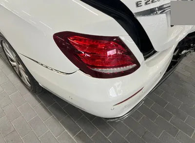 2019 Mercedes-Benz E 220 VIN: