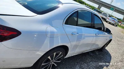 2021 Mercedes-Benz E 300 VIN: