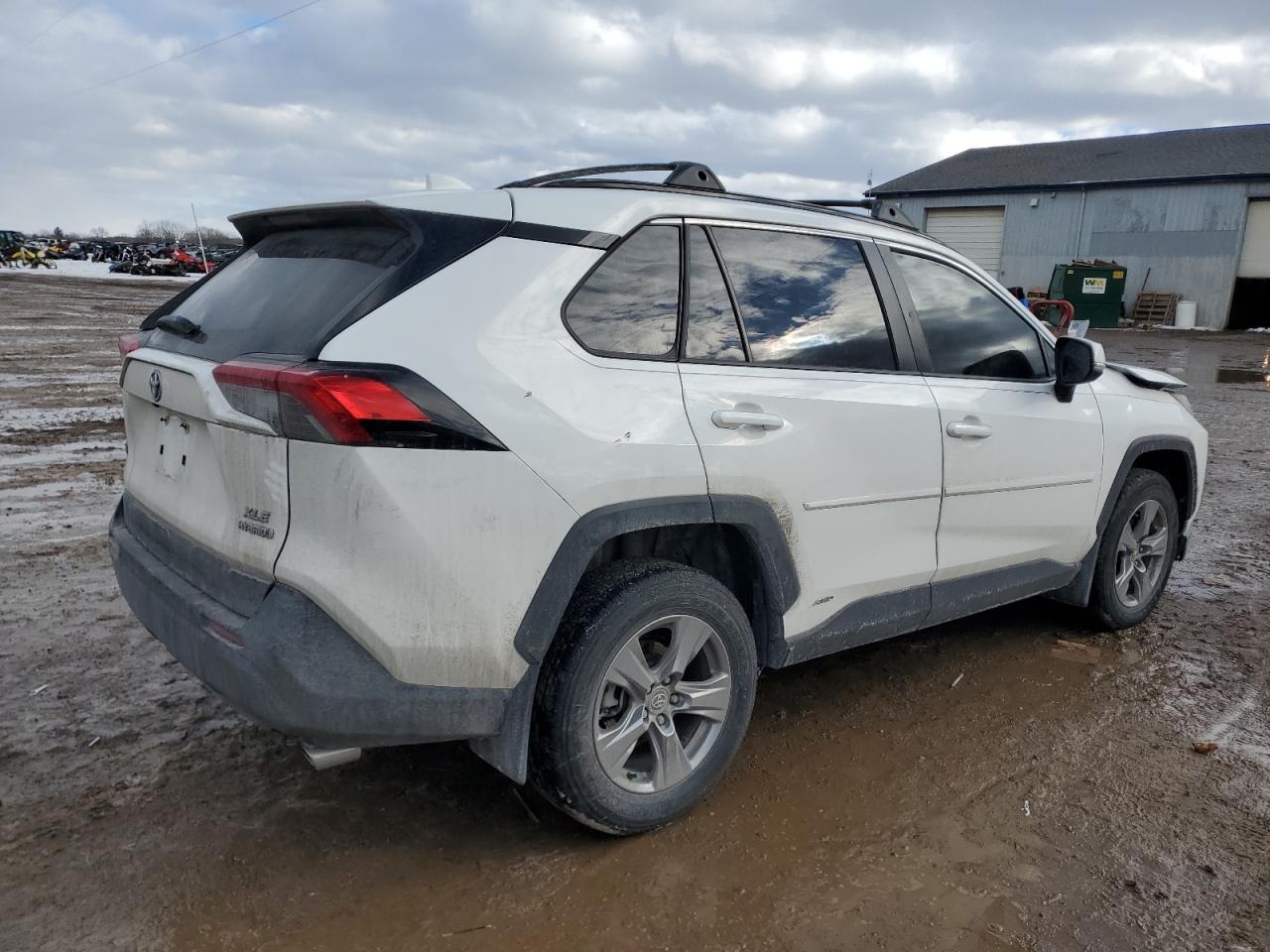 2023 TOYOTA RAV4 XLE VIN:JTMRWRFV4PD184228