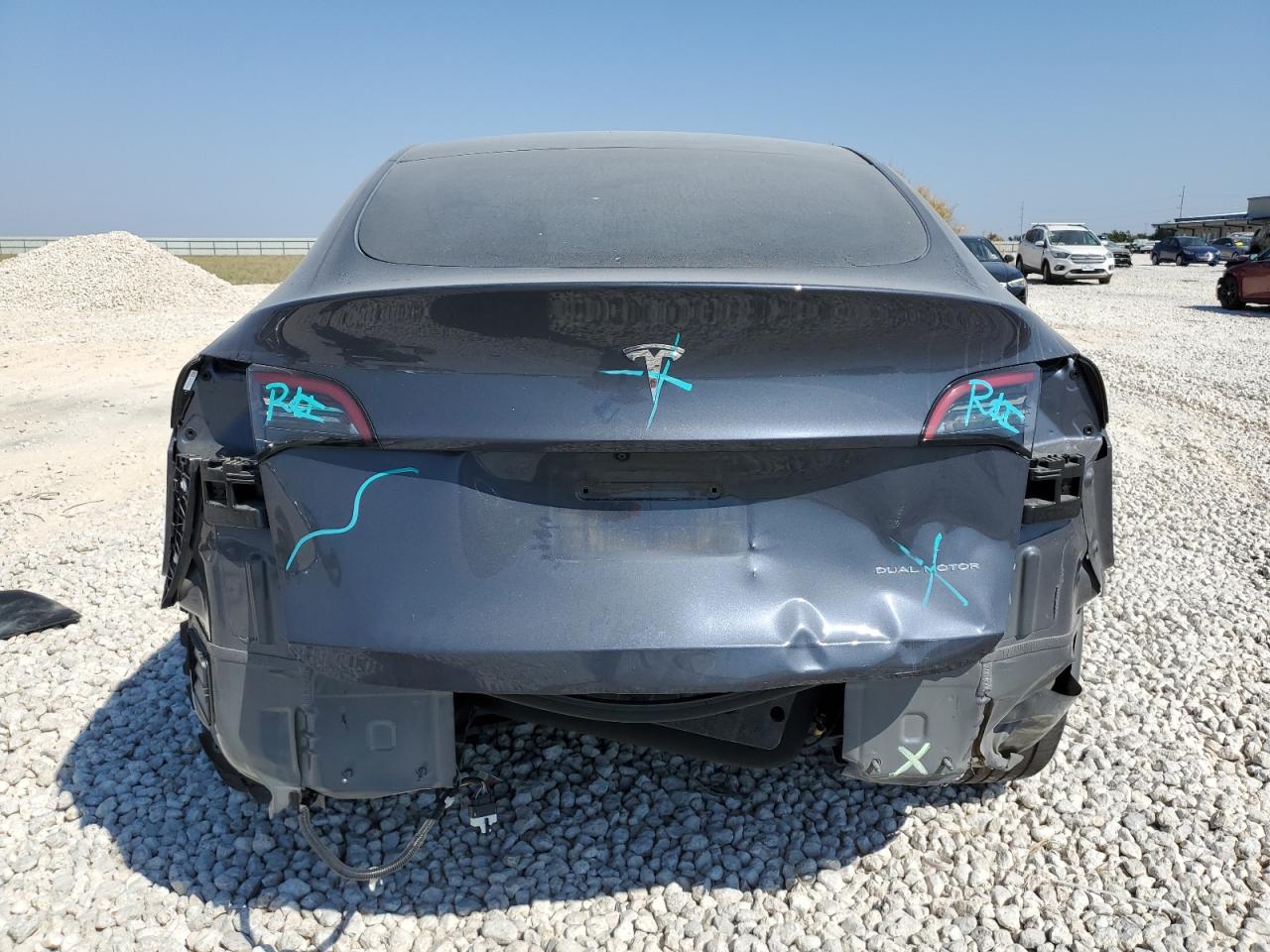 2023 TESLA MODEL Y  VIN:7SAYGDEE2PA118556