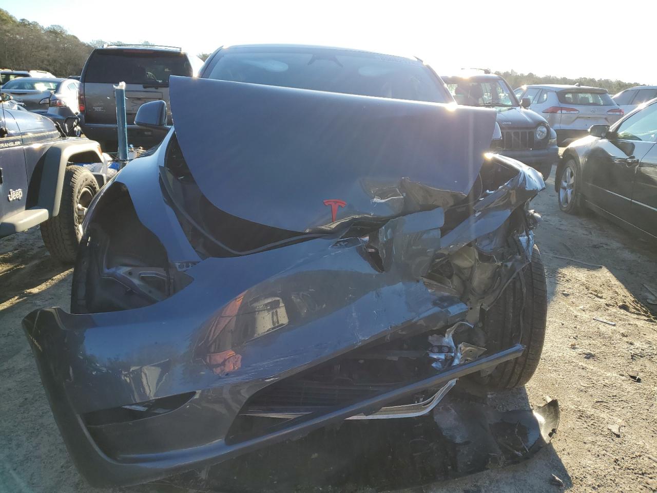 2023 TESLA MODEL Y  VIN:7SAYGDEF5PF806143
