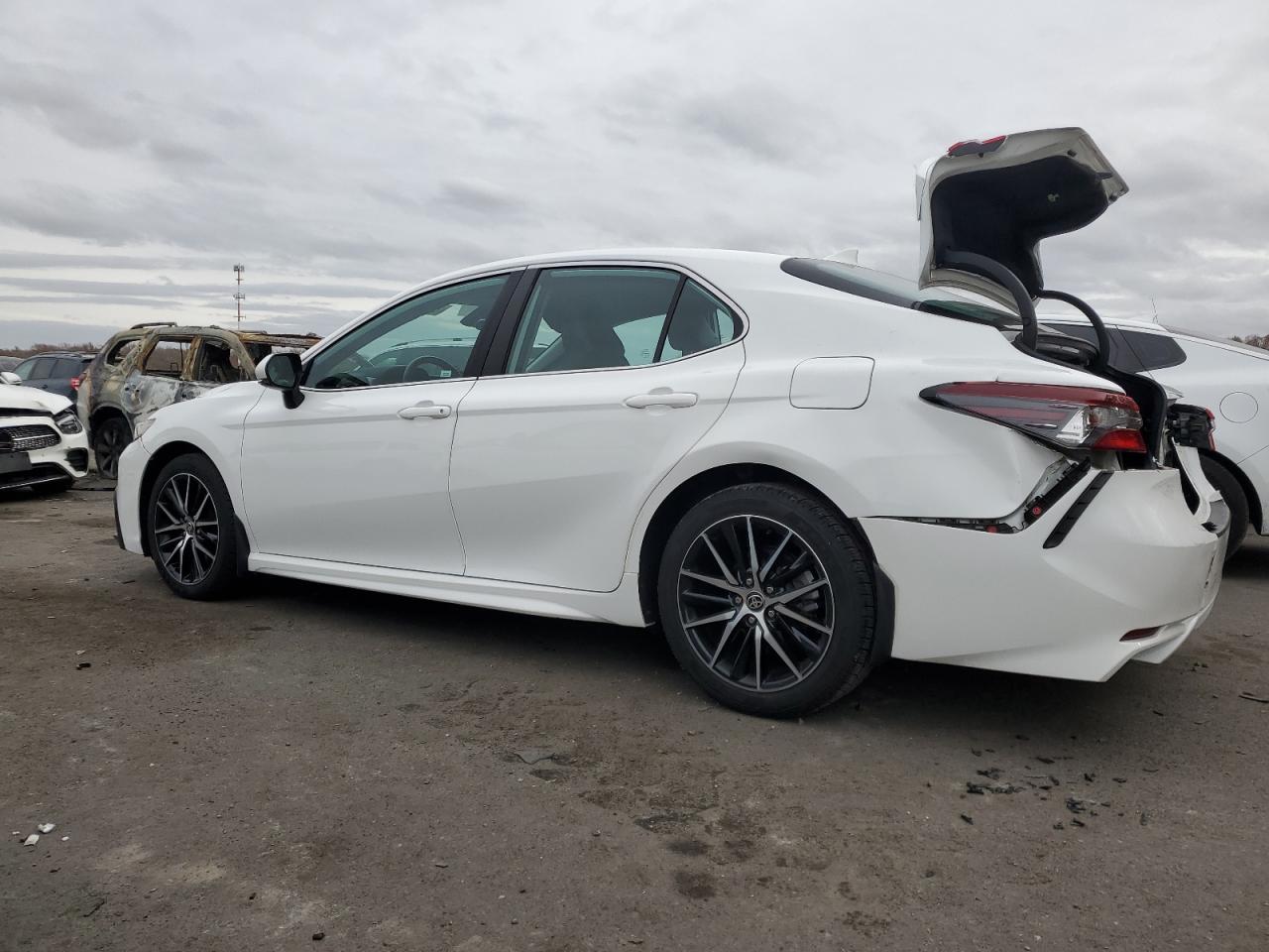 2022 TOYOTA CAMRY SE VIN:4T1G11AK7NU632975