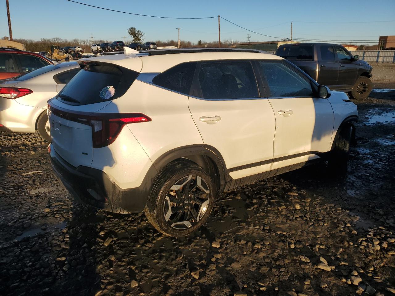 2024 KIA SELTOS SX VIN:KNDETCA71R7506919