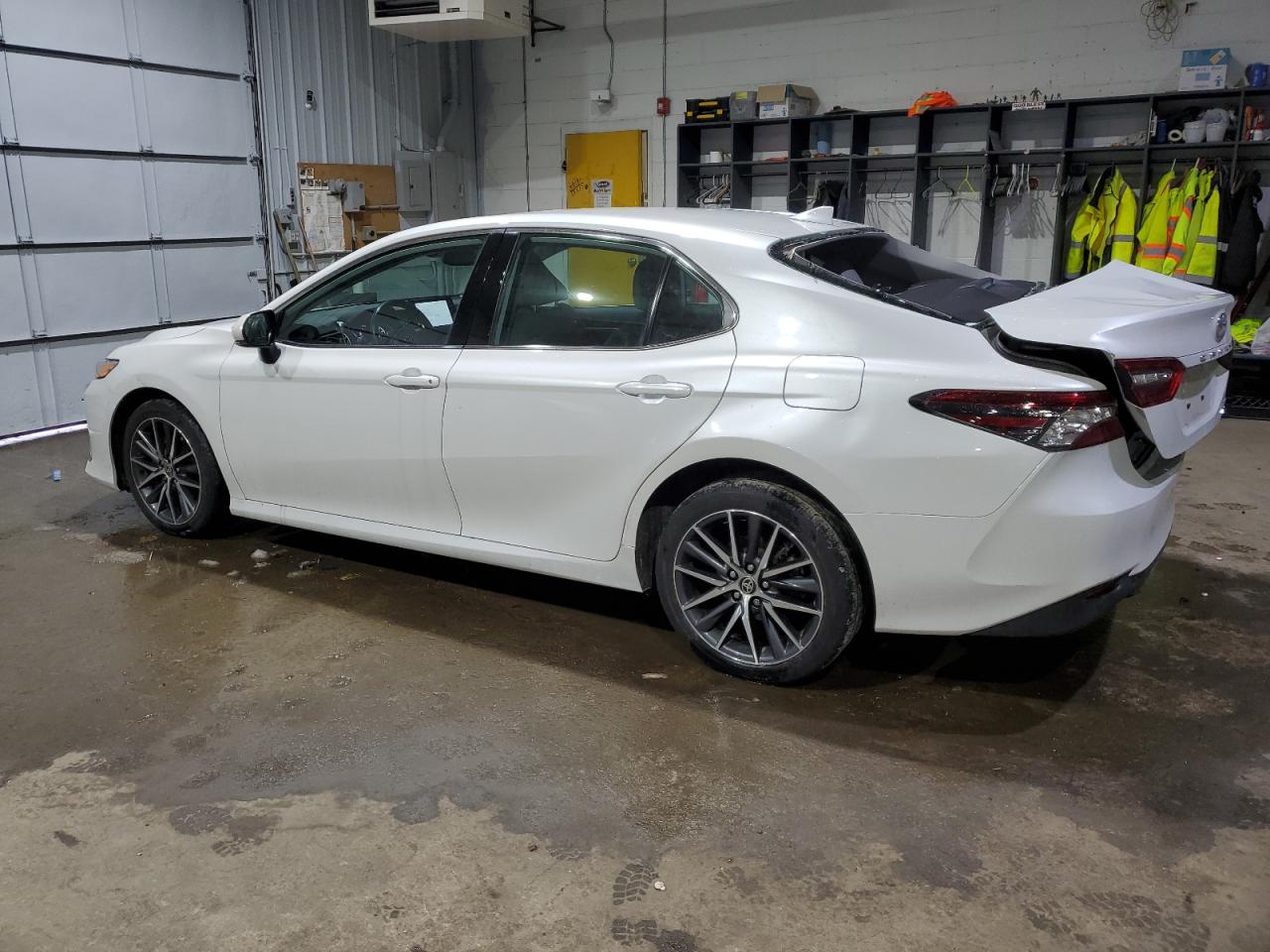 2022 TOYOTA CAMRY XLE VIN:4T1F11BK3NU069031