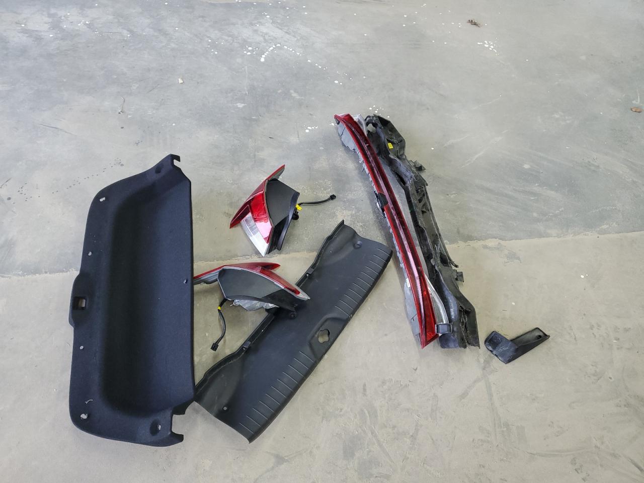 2022 HYUNDAI ELANTRA SEL VIN:KMHLM4AG0NU350745