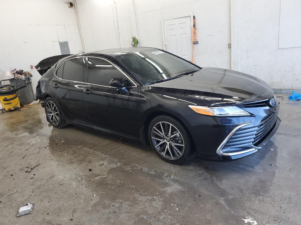 2022 TOYOTA CAMRY XLE VIN:4T1F31AK7NU577997