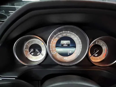 2015 Mercedes-Benz E 200 VIN: