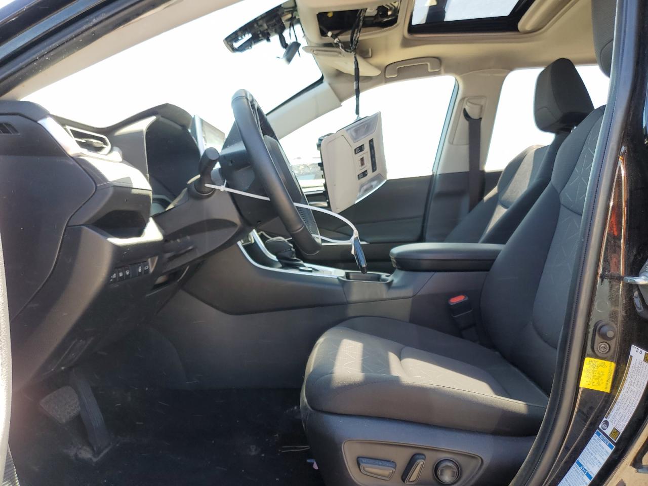 2022 TOYOTA RAV4 XLE VIN:JTMRWRFV8ND147650