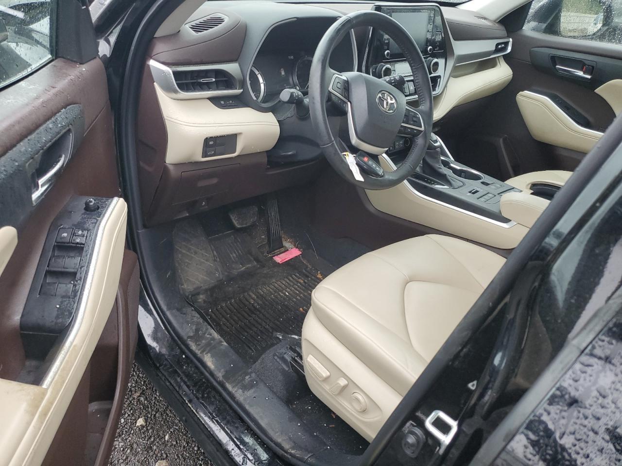 2022 TOYOTA HIGHLANDER XLE VIN:5TDGZRBH5NS221724