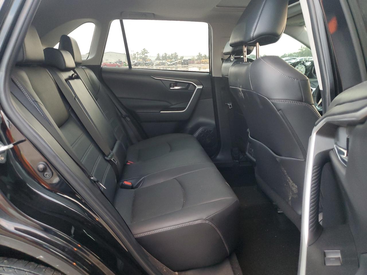 2022 TOYOTA RAV4 XLE PREMIUM VIN:2T3C1RFV8NC205913