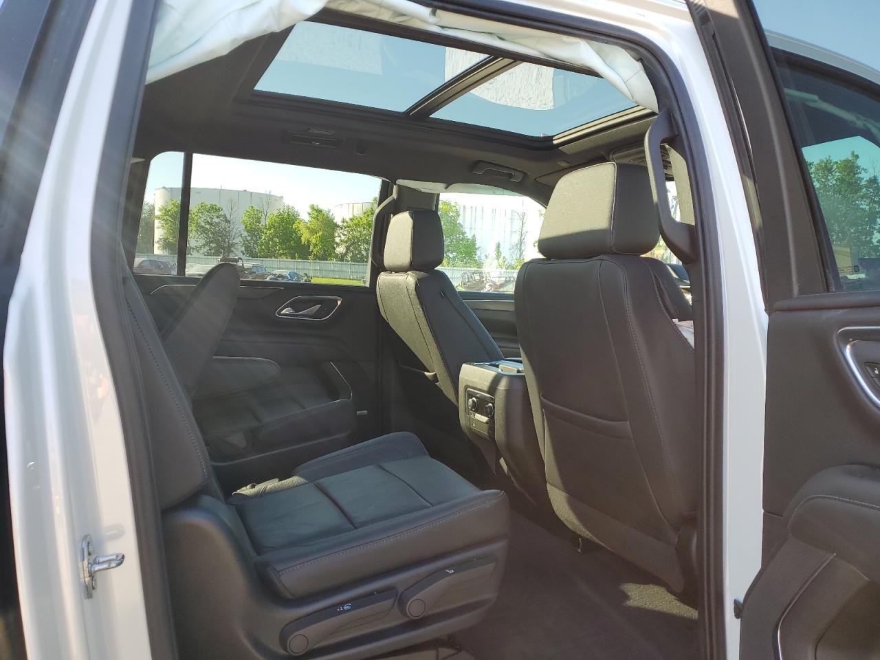 2022 CHEVROLET SUBURBAN K1500 LT VIN:1GNSKCKT8NR310340