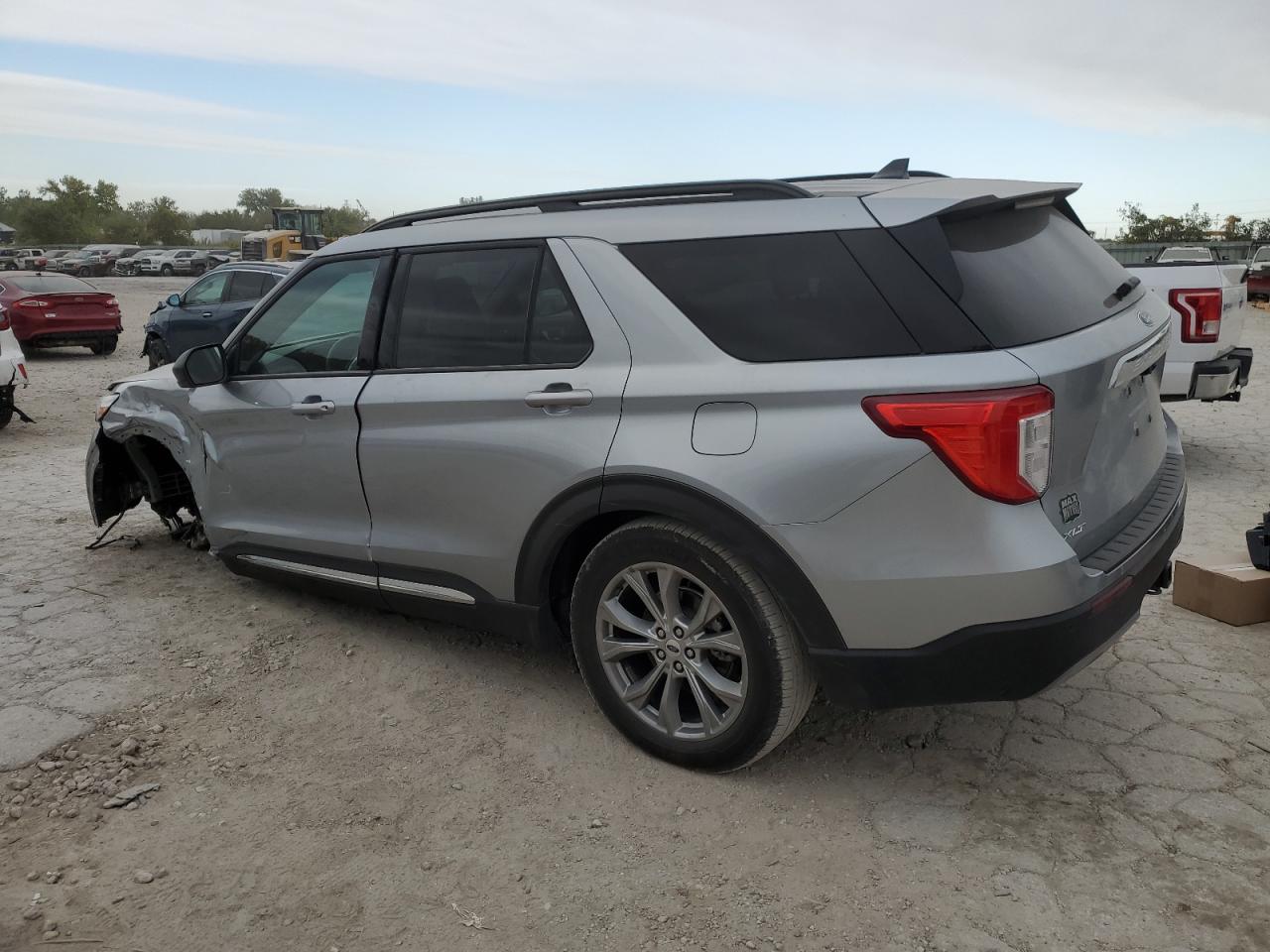 2022 FORD EXPLORER XLT VIN:1FMSK8DH3NGB32889