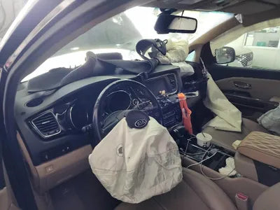 2016 Kia Carnival VIN: