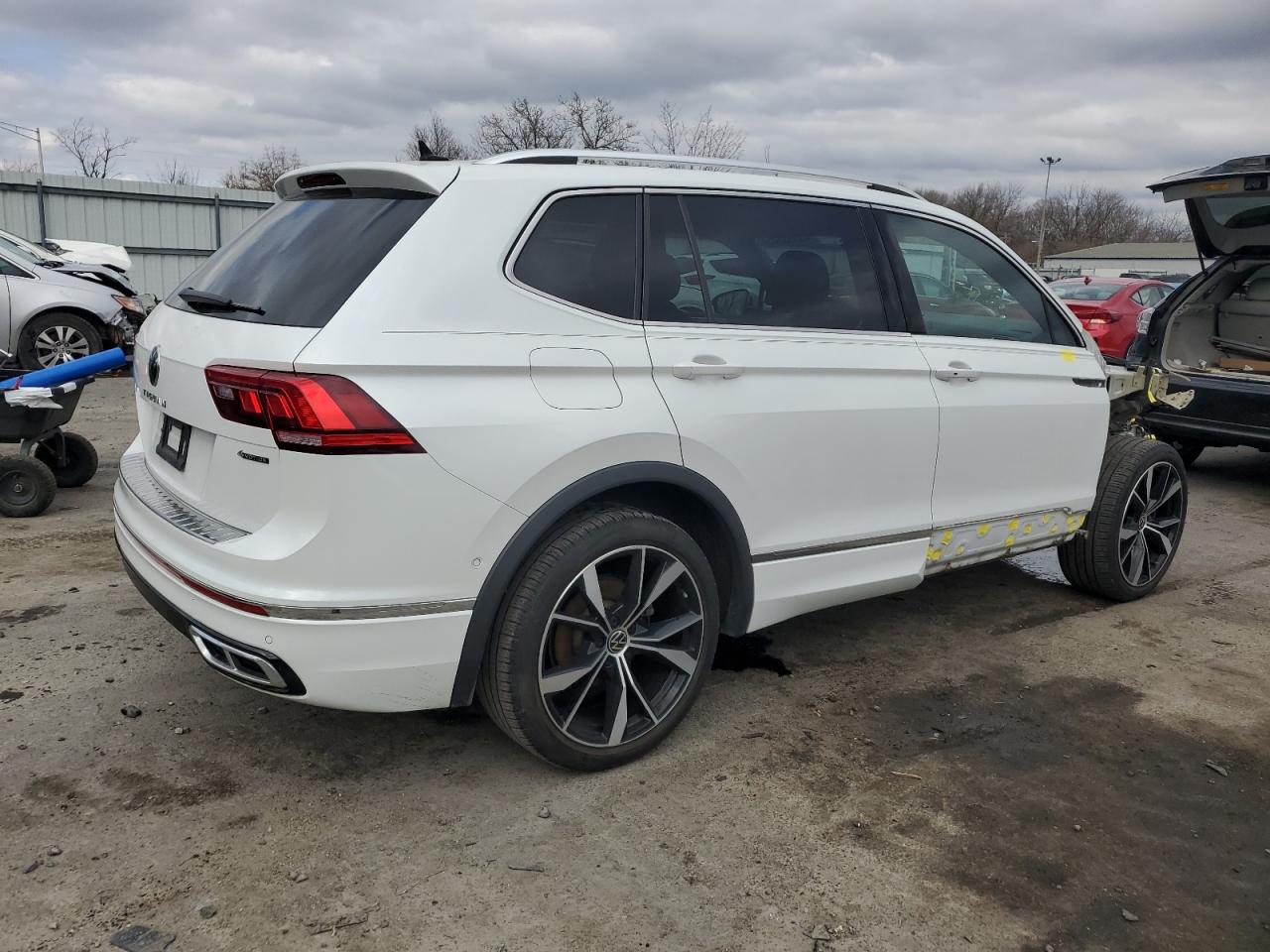 2022 VOLKSWAGEN TIGUAN SEL R-LINE VIN:3VV4B7AX0NM044375