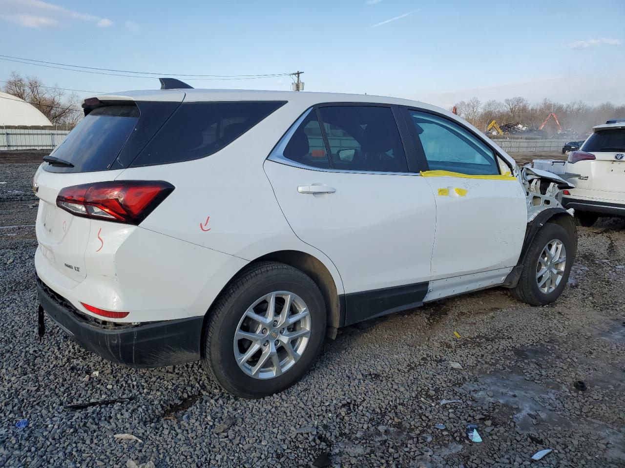 2022 CHEVROLET EQUINOX LT VIN:3GNAXUEV4NL258521