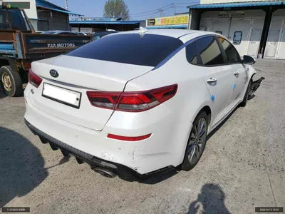 2018 Kia K5 KNAGU411BKA318223 VIN:KNAGU411BKA318223