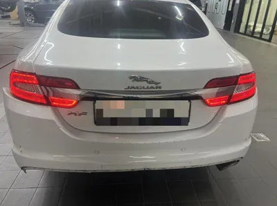 2015 Jaguar XF VIN: