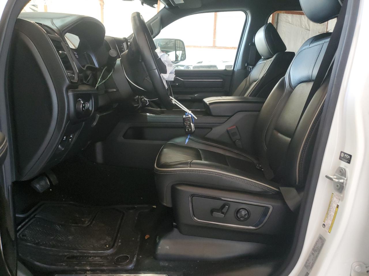 2023 RAM 1500 LIMITED VIN:1C6SRFPT8PN586582