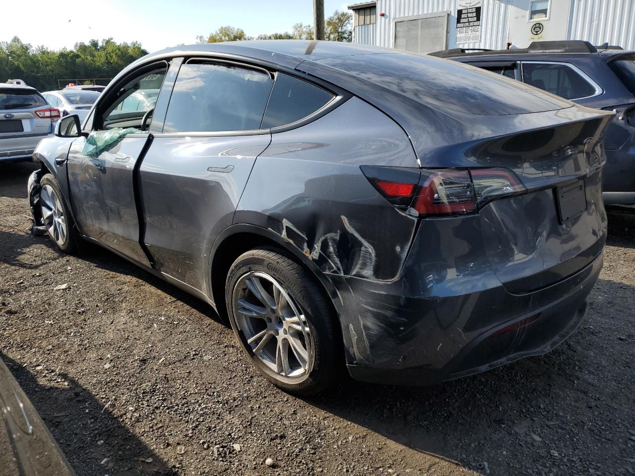 2023 TESLA MODEL Y  VIN:7SAYGDEE7PA037276