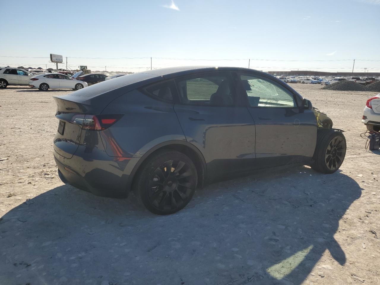 2023 TESLA MODEL Y  VIN:7SAYGDEE5PA100116