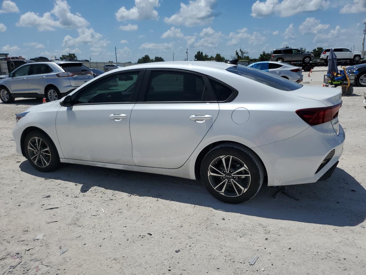 2023 KIA FORTE LX VIN:3KPF24AD4PE588399