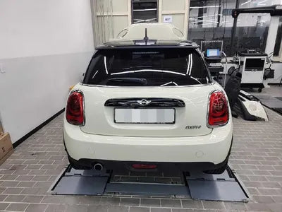 2017 MINI Cooper VIN: