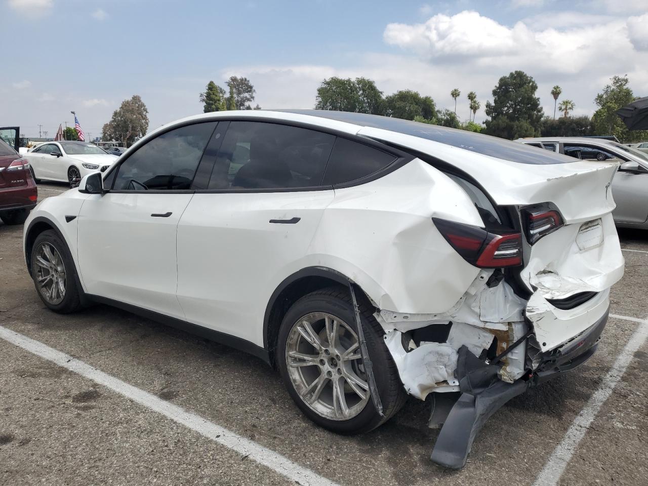 2022 TESLA MODEL Y  VIN:7SAYGDEE9NF367713