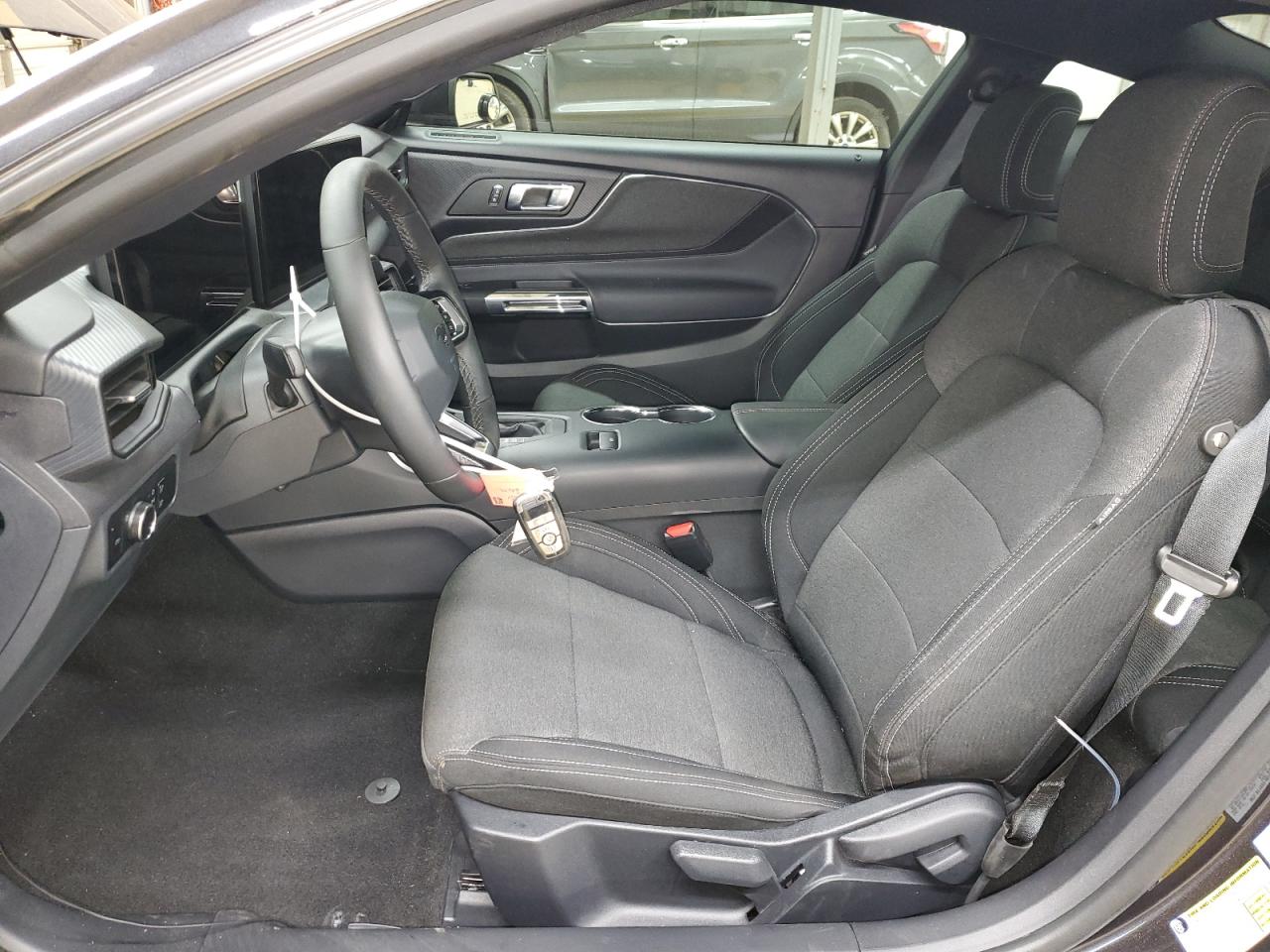2024 FORD MUSTANG  VIN:4T1BK1EB8GU212551