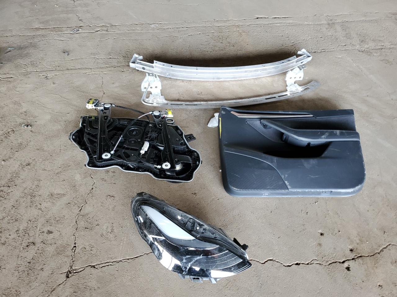 2023 TESLA MODEL Y  VIN:7SAYGDEE0PA203265