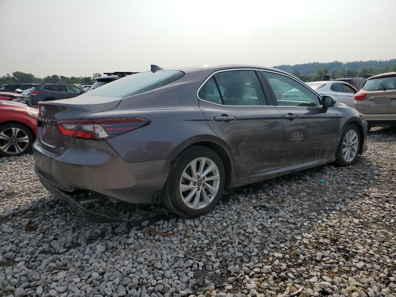 2022 TOYOTA CAMRY LE VIN:4T1R11AK3NU705641