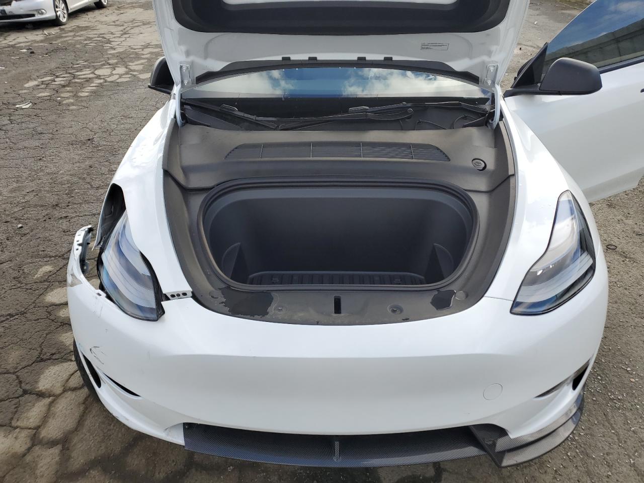 2023 TESLA MODEL Y  VIN:7SAYGDEE9PF834390