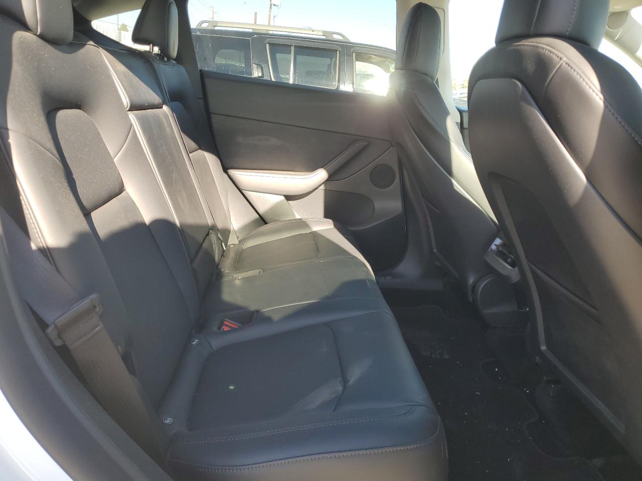 2022 TESLA MODEL Y  VIN:7SAYGDEE4NF487371