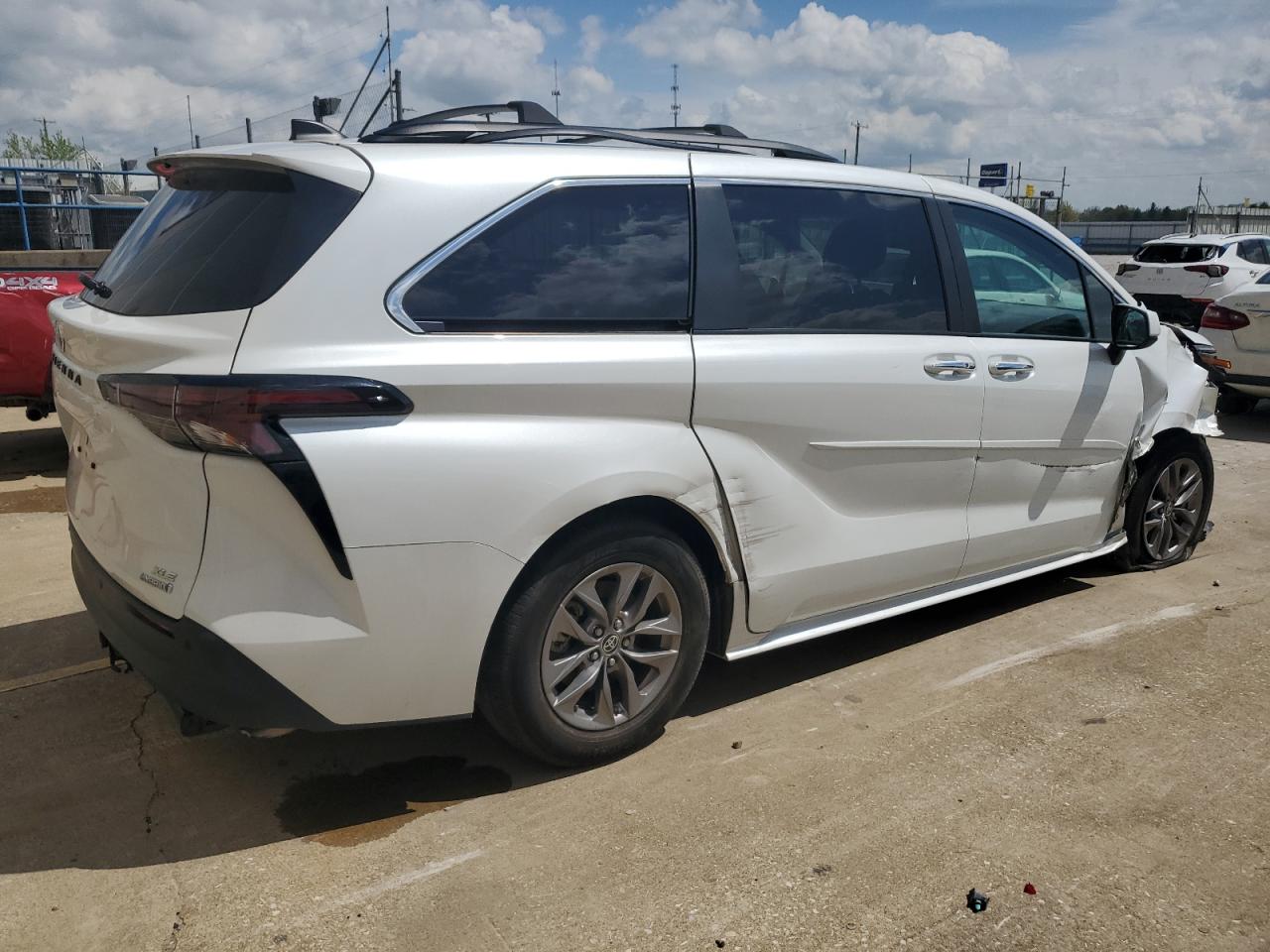 2023 TOYOTA SIENNA XLE VIN:5TDYSKFC9PS075829