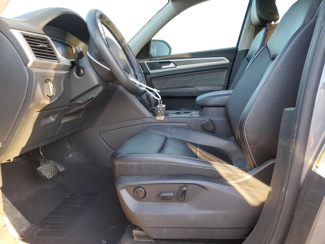 2022 VOLKSWAGEN ATLAS SE VIN:1V2JR2CA4NC550252