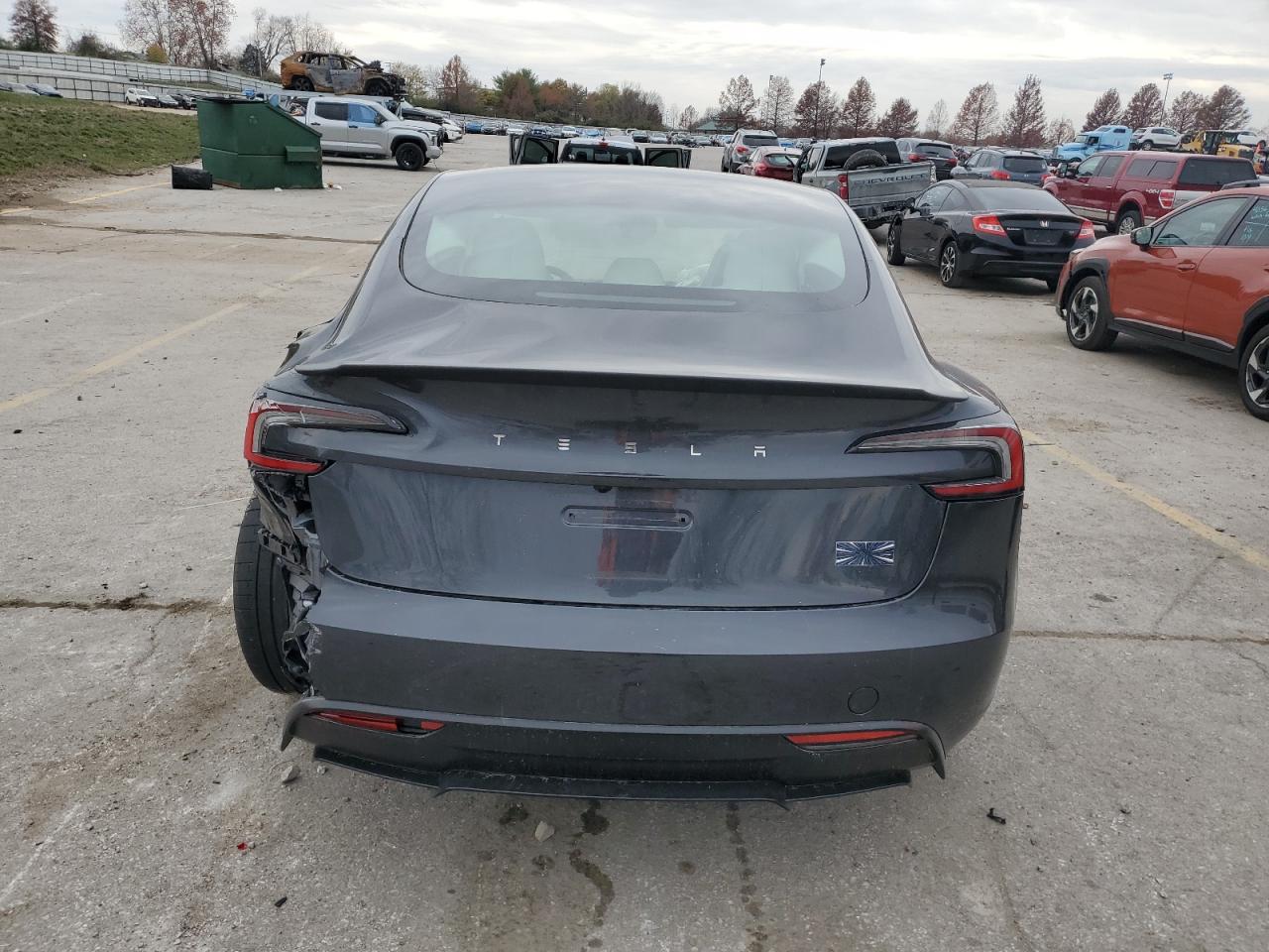 2024 TESLA MODEL 3  VIN:5YJ3E1ET8RF847628