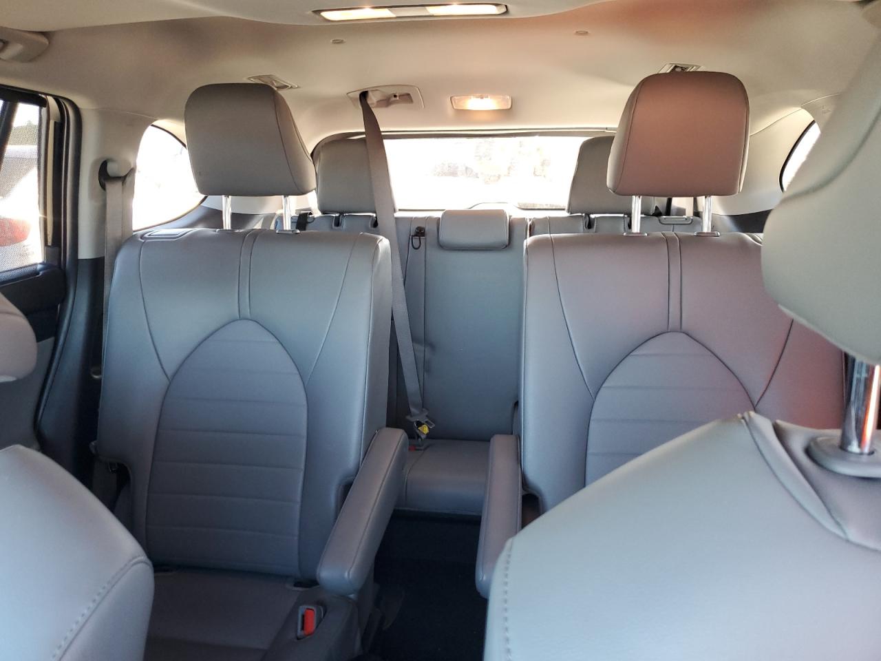 2022 TOYOTA HIGHLANDER XLE VIN:5TDHZRAH0NS555195
