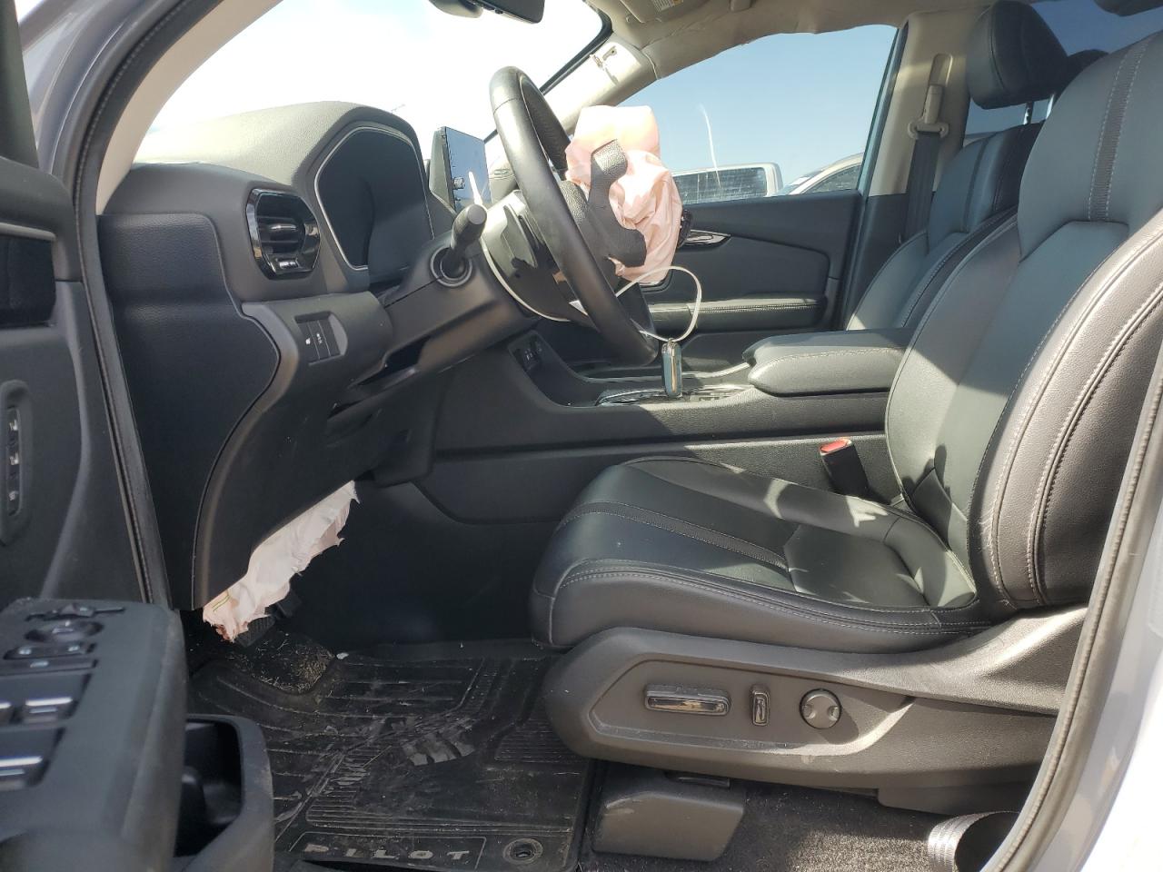 2024 HONDA PILOT TOURING VIN:5FNYG2H74RB010623