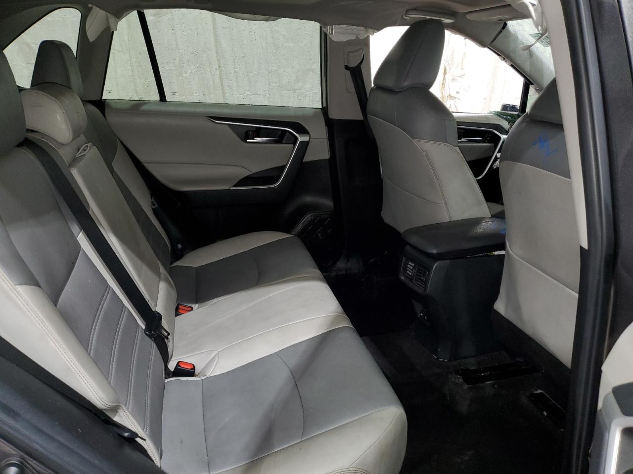 2022 TOYOTA RAV4 XLE PREMIUM VIN:2T3C1RFV8NC200906