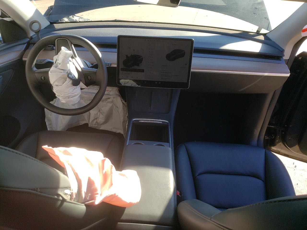 2024 TESLA MODEL Y  VIN:7SAYGAEE7RF004234