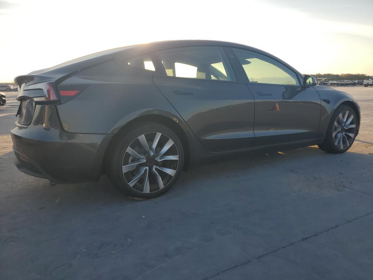 2024 TESLA MODEL 3  VIN:5YJ3E1EA1RF766582