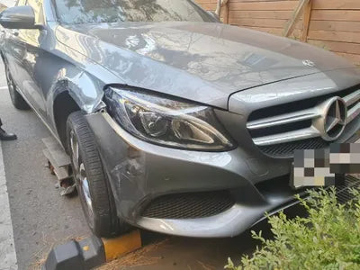 2017 Mercedes-Benz C 200 VIN: