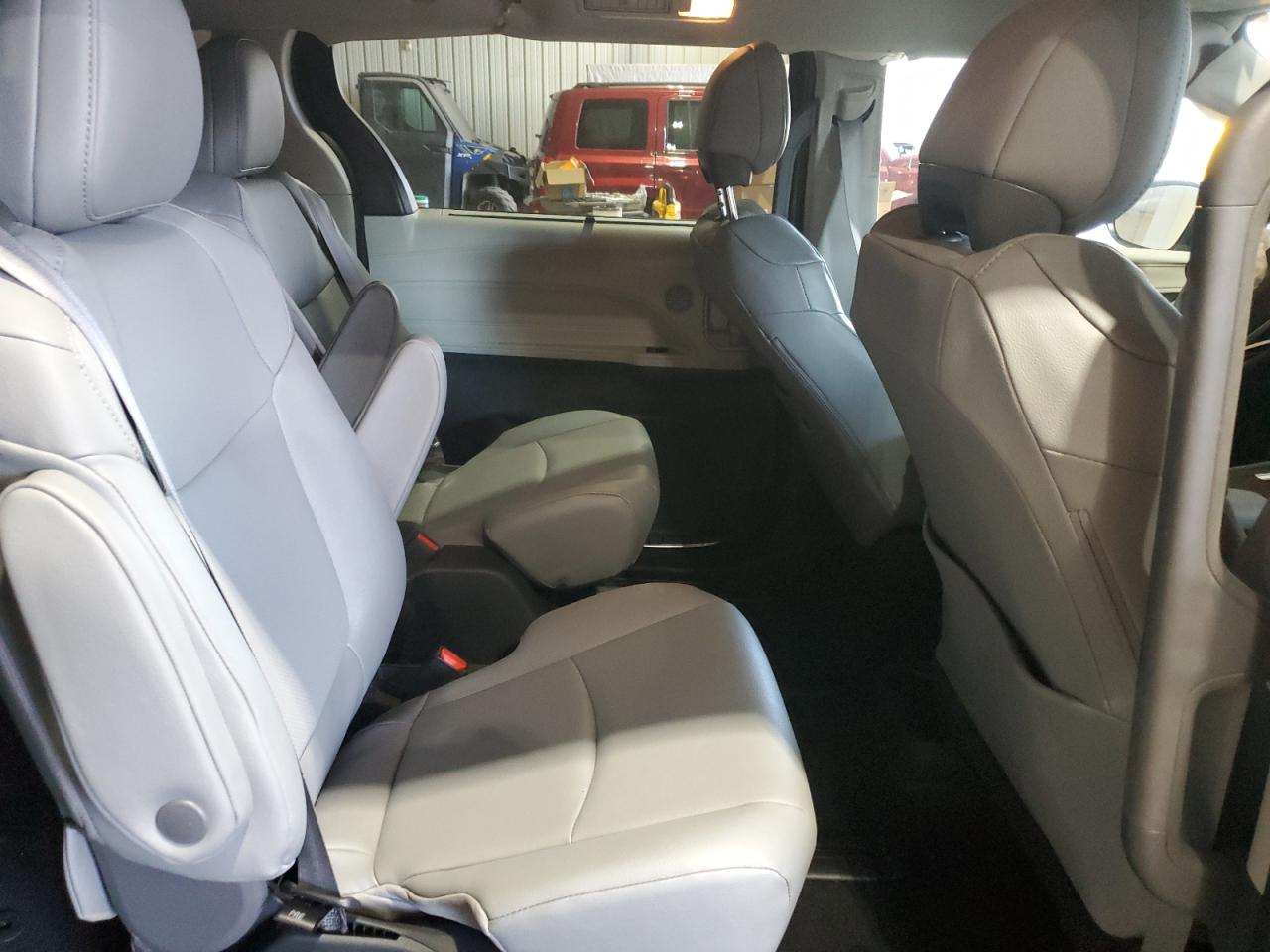 2024 TOYOTA SIENNA XLE VIN:5TDYSKFC5RS142123