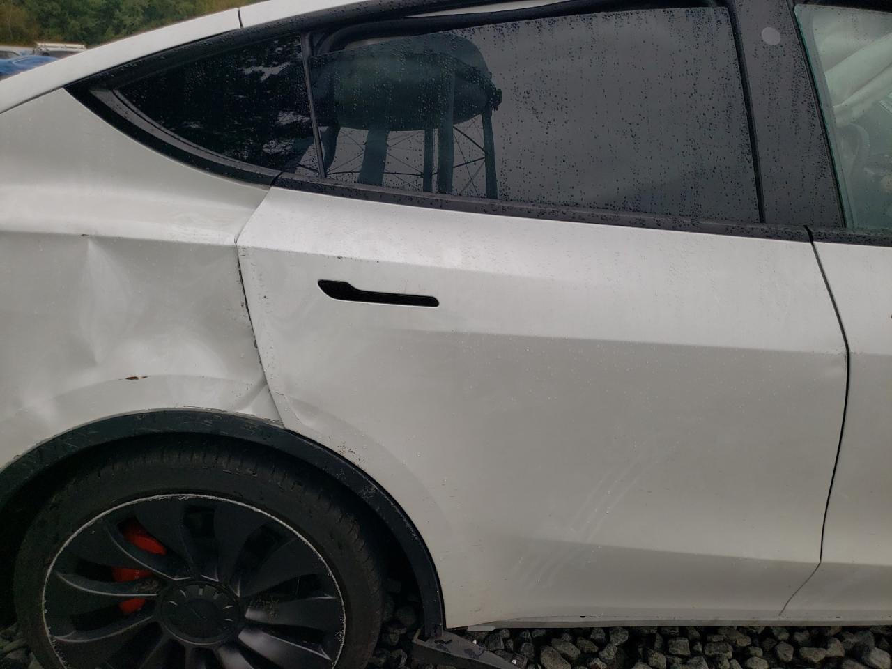 2022 TESLA MODEL Y  VIN:7SAYGDEF3NF312585