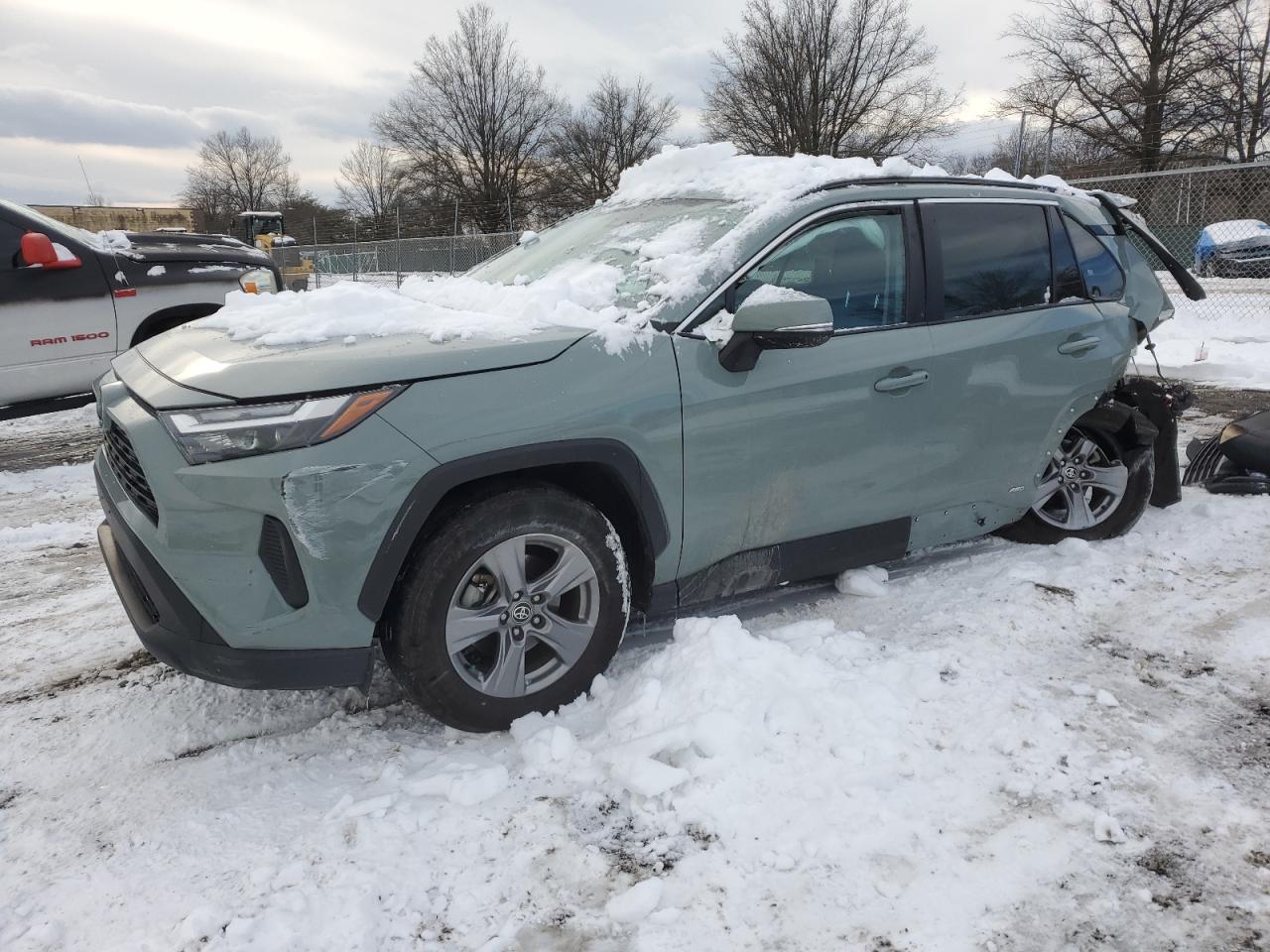 2022 TOYOTA RAV4 XLE VIN:2T3RWRFV3NW136641