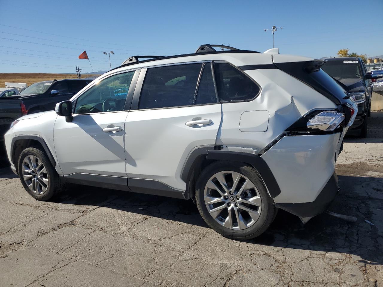 2023 TOYOTA RAV4 XLE PREMIUM VIN:JTMA1RFV8PD092809