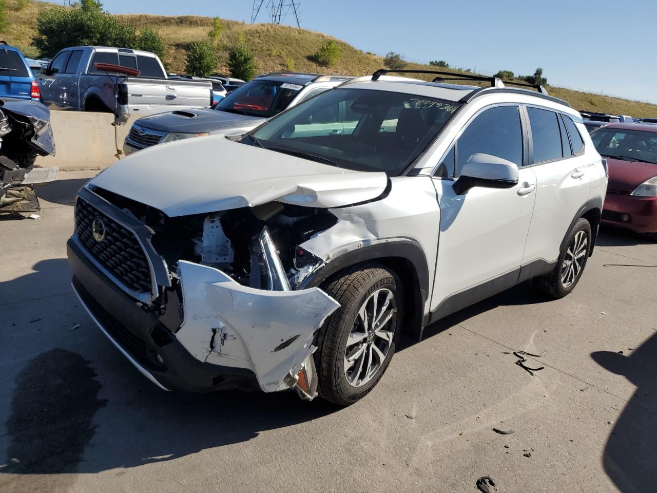 2023 TOYOTA COROLLA CROSS XLE VIN:7MUDAABG8PV064525